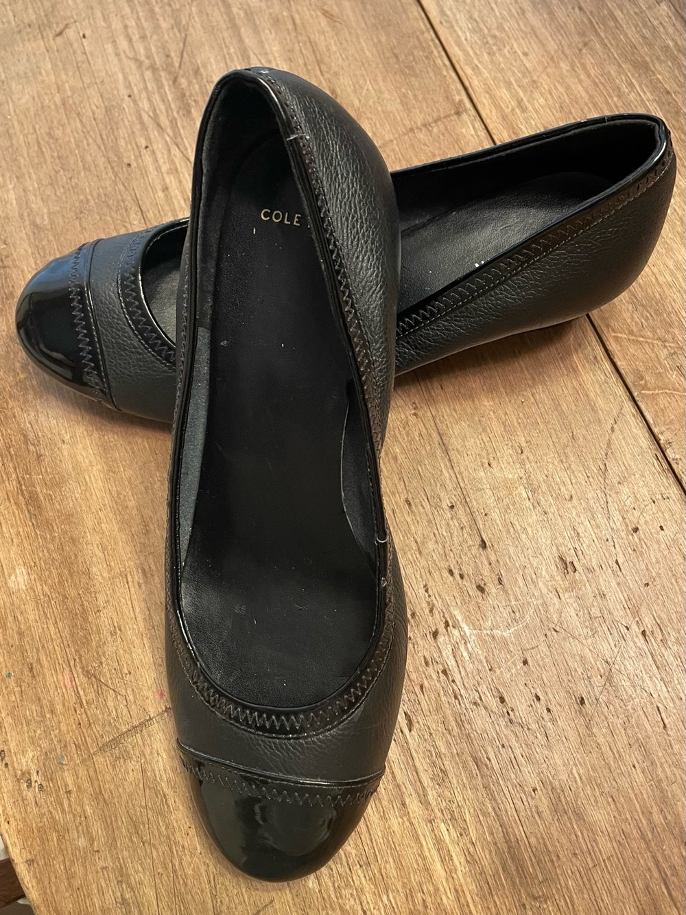 Cole Haan Black Patent Cap Toe Wedge Heel Pump Sz 7B